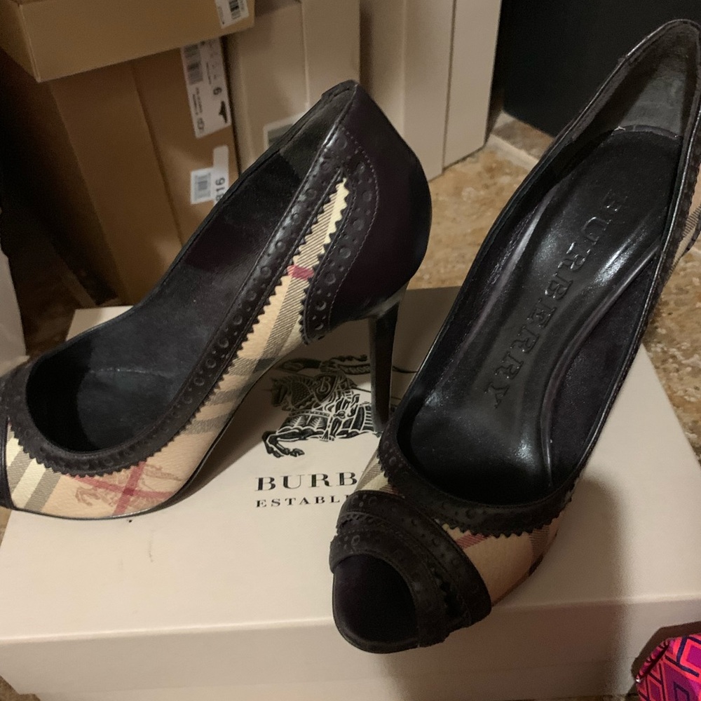 Burberry sandals